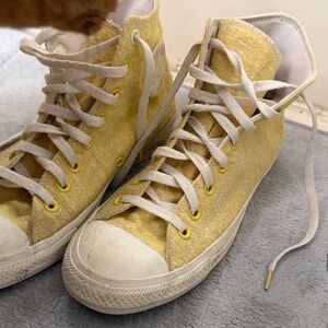 Yellow Converse, RARE, Made from Recycle ♻️